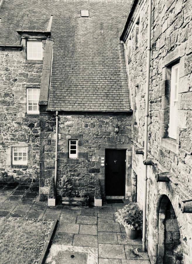 Menstrie Castle Stay สเตอร์ลิง ภายนอก รูปภาพ